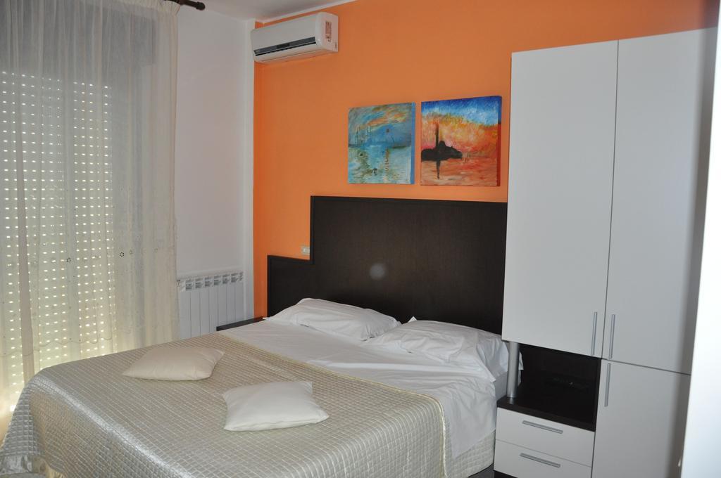 بيسكارا Bed & Breakfast Oasi الغرفة الصورة